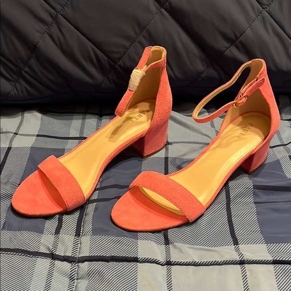 New Pink Suede Block Heel Sandals size 9 - Picture 3 of 9